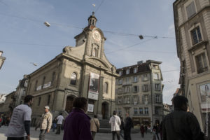 Devant l'Eglise de Saint-Laurent, le jour de la manifestation. Photo: Alberto Campi, 2015