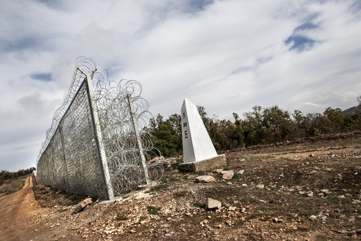 La barrière frontalière que la Bulgarie a construit a sa frontière avec la Turquie. Photo: Alberto Campi.